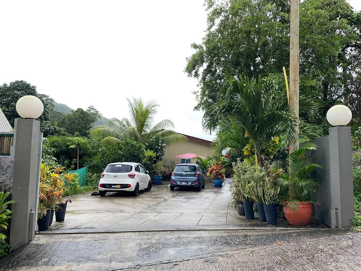 Milles Montagnes Residence Anse Royale Lägenhet