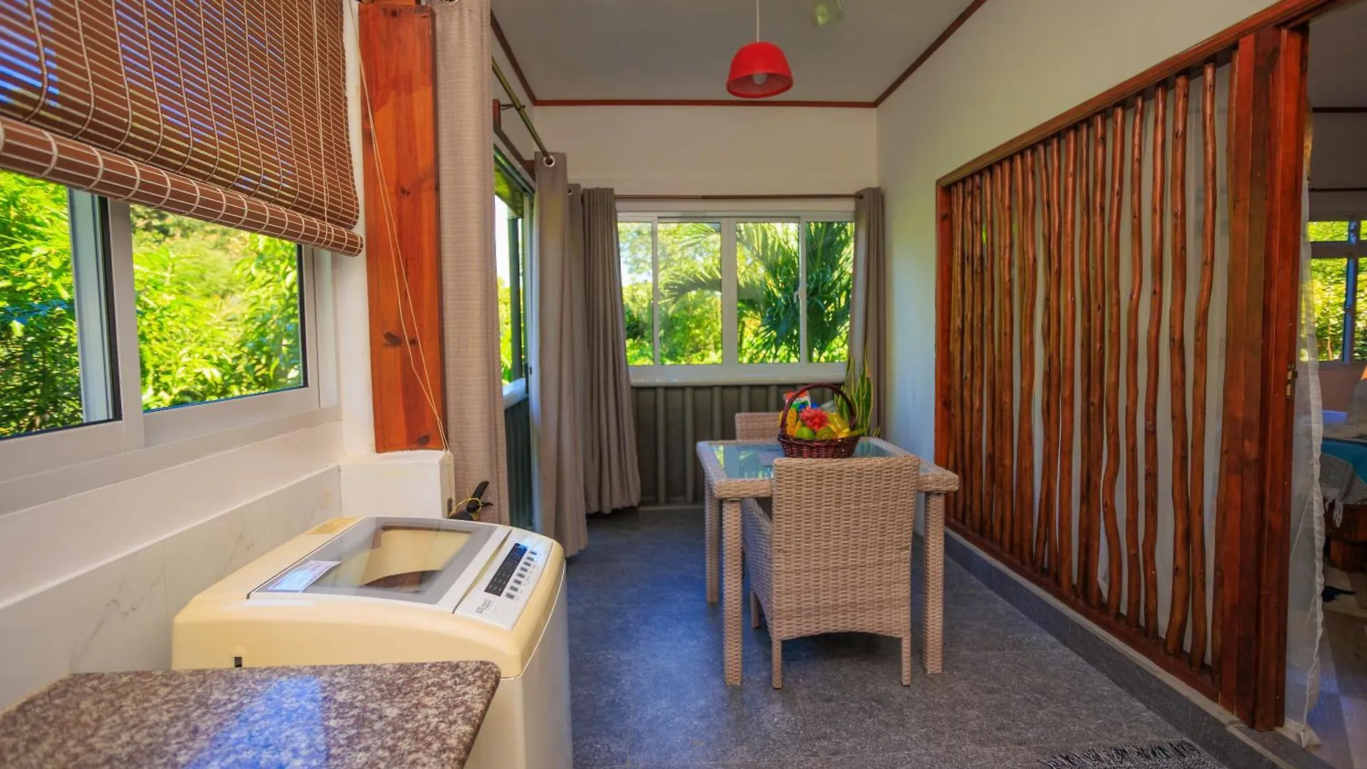 Milles Montagnes Residence Anse Royale Seychellerna