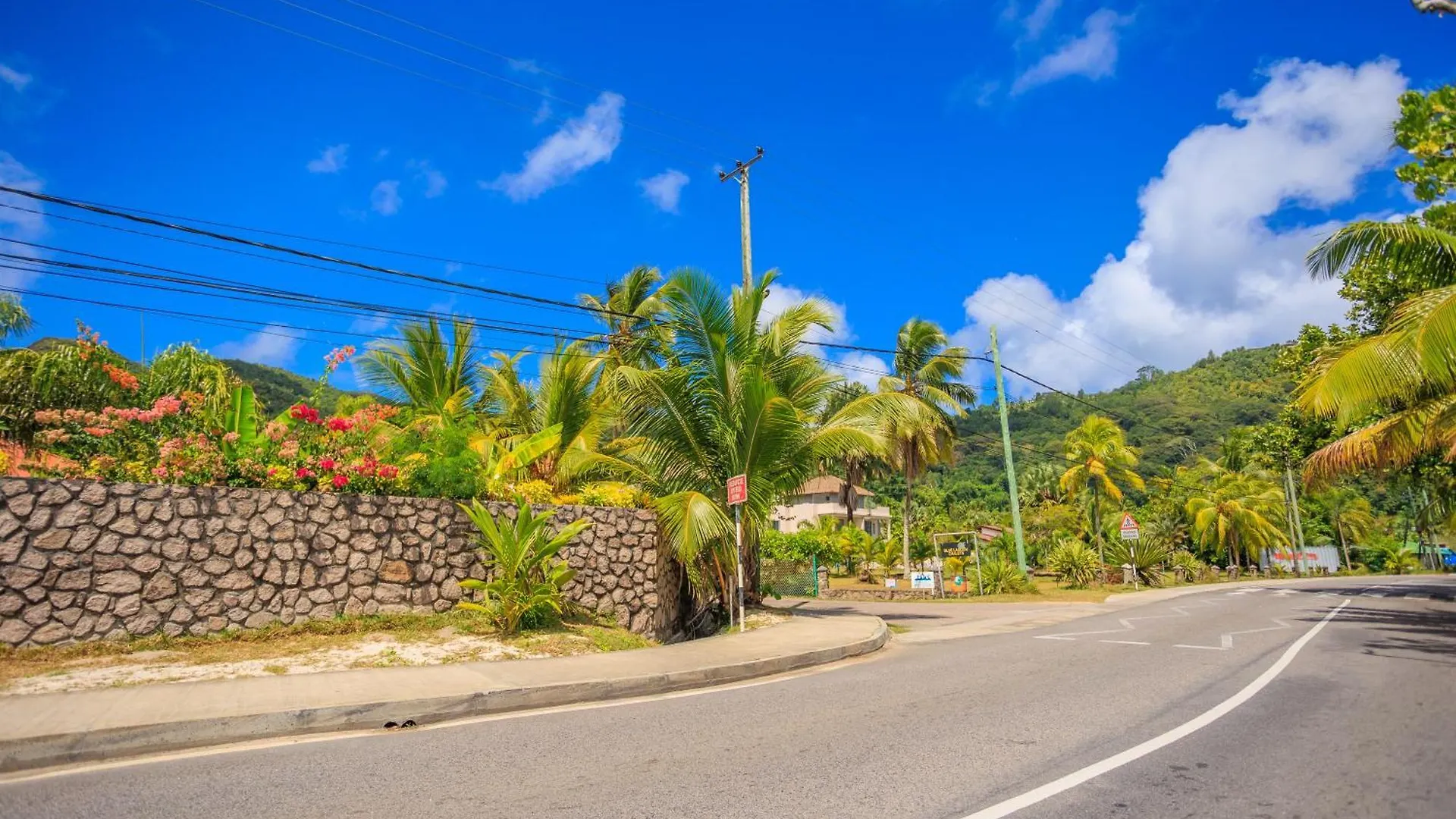 Lägenhet Milles Montagnes Residence Anse Royale Seychellerna