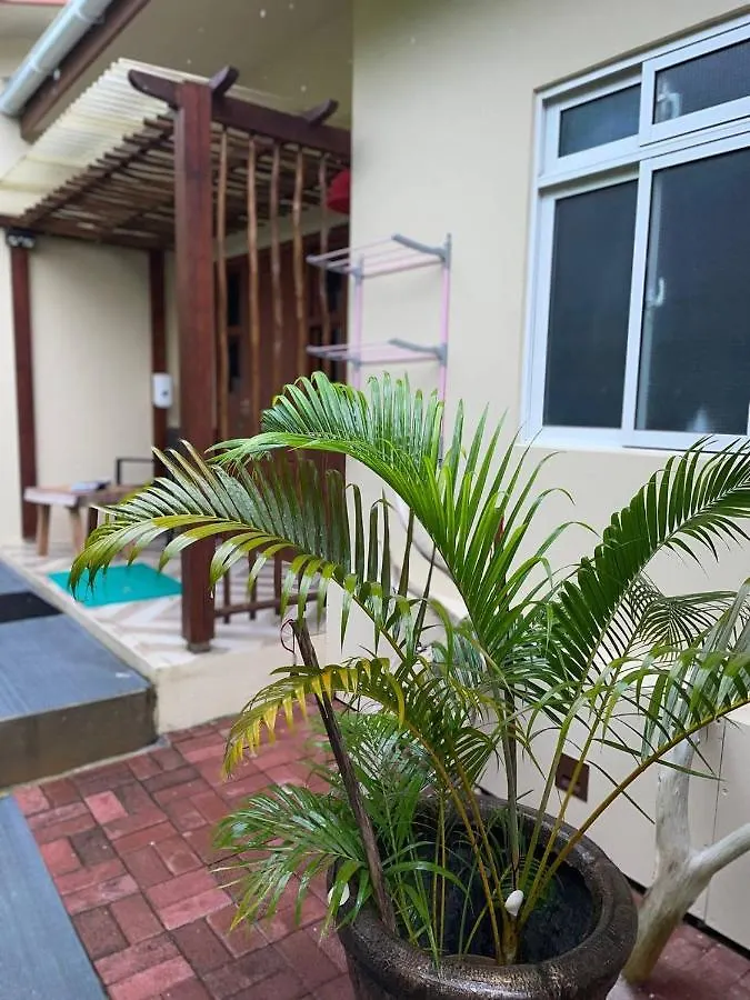 Appartement Milles Montagnes Residence Anse Royale