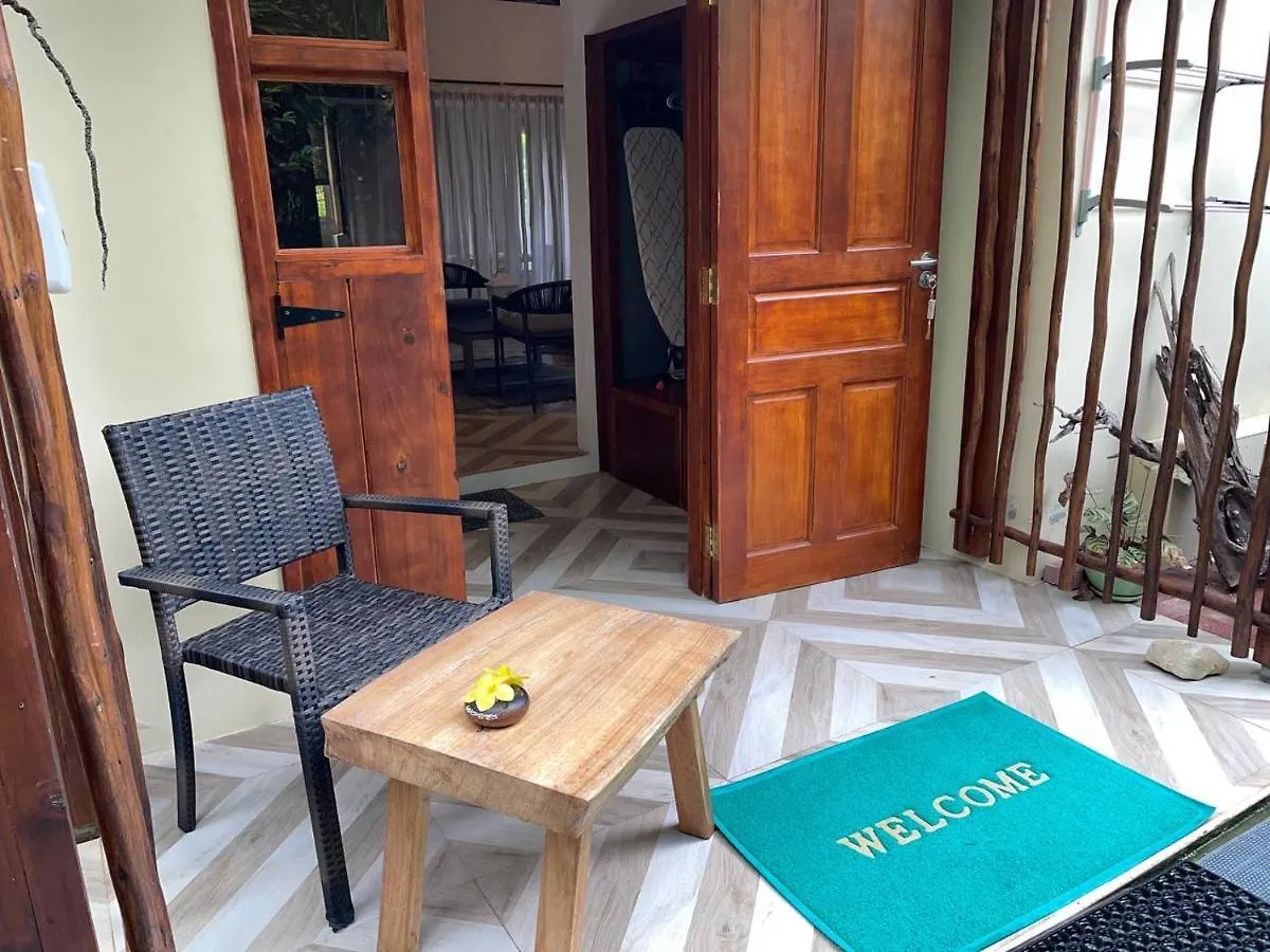 Appartement Milles Montagnes Residence Anse Royale